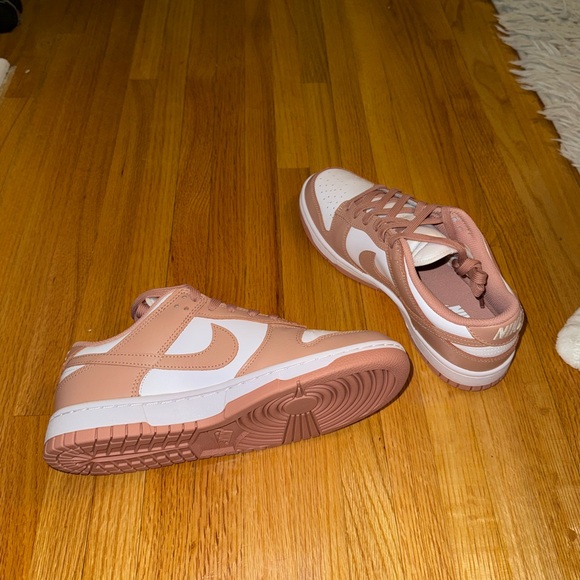 Nike Dunk Lows - Picture 1 of 3